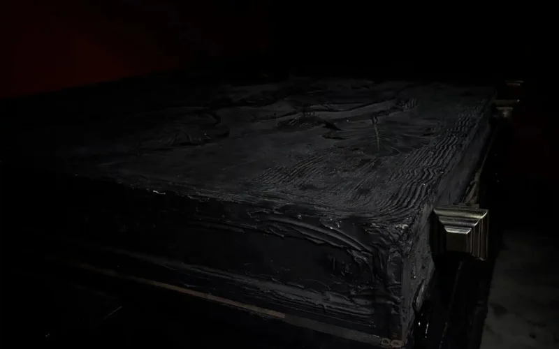 descent into darkness escape room panama