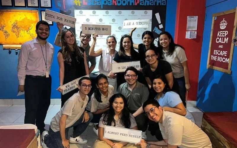 team building in escape room panama